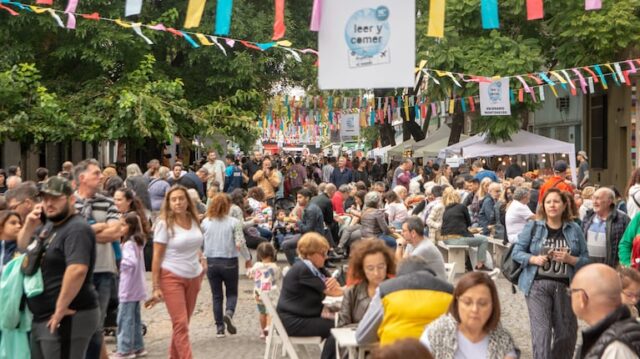 Feria leer y comer